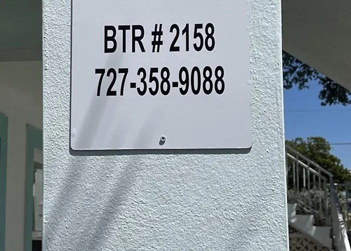 Apartment 2bd 1ba Sunset 2 3mins To Beach! Clearwater Beach