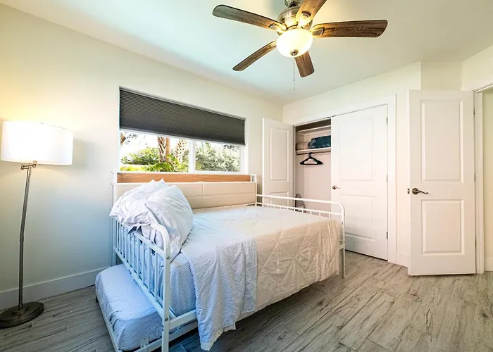 2bd 1ba Sunset 2 3mins To Beach! Apartment