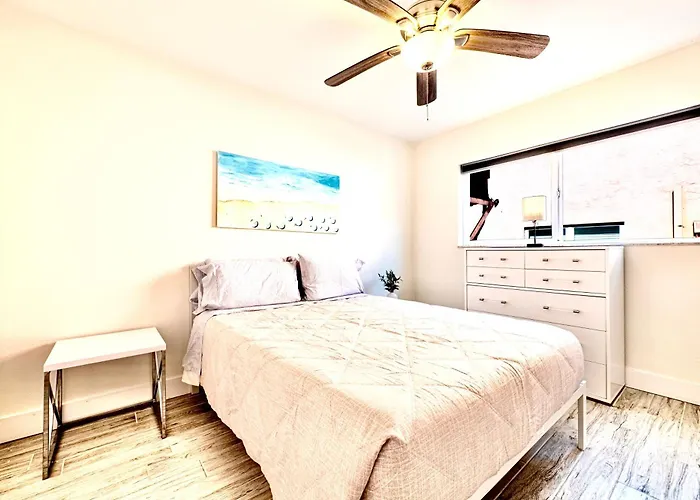 2bd 1ba Sunset 2 3mins To Beach! Apartment
